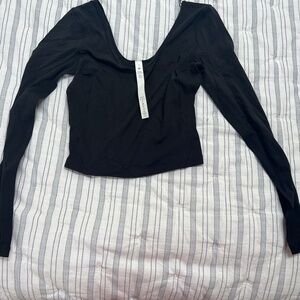 LuLulemon cropped v neck